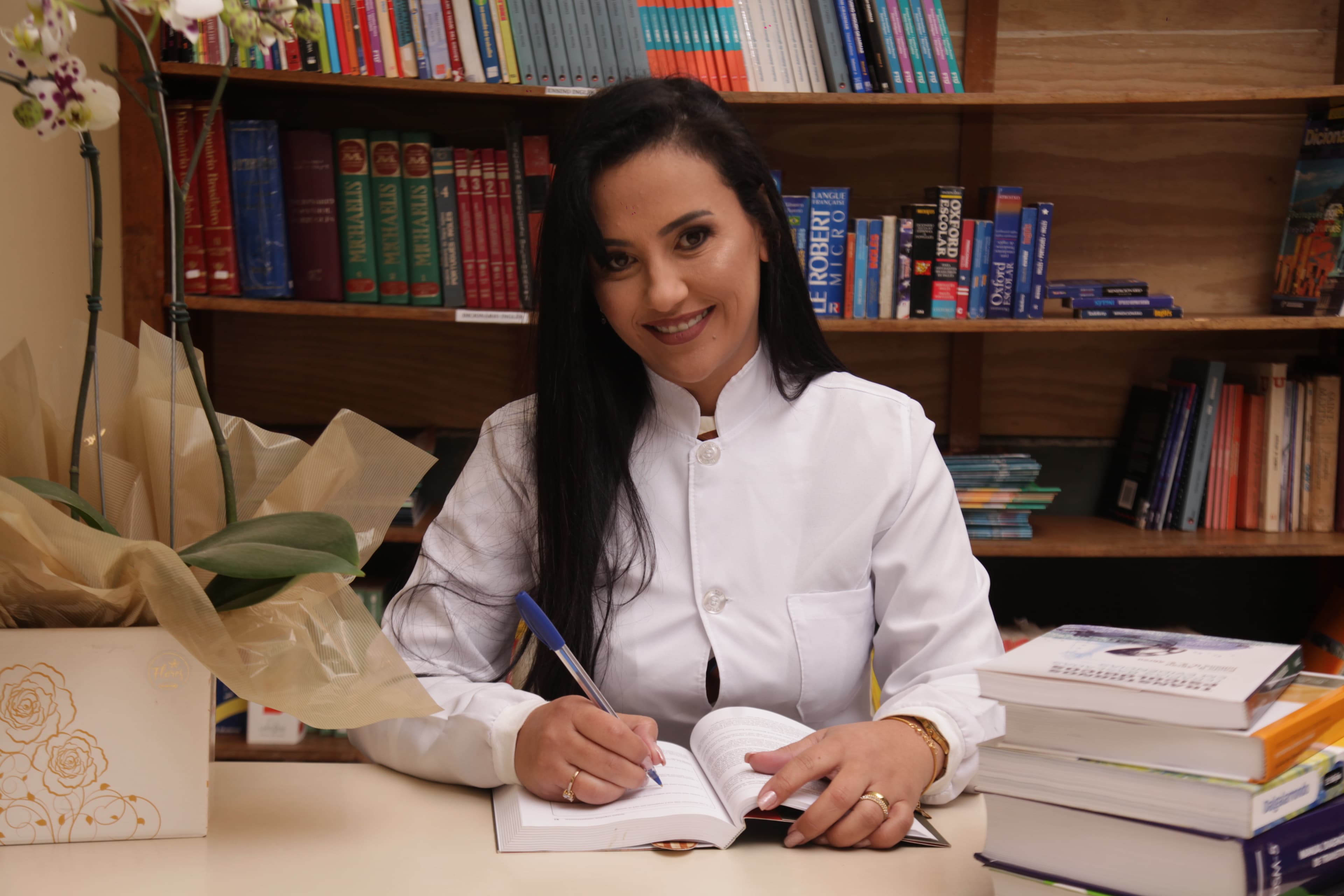 Juliane Duarte Psicóloga em ambiente clínico de estudo e acolhimento